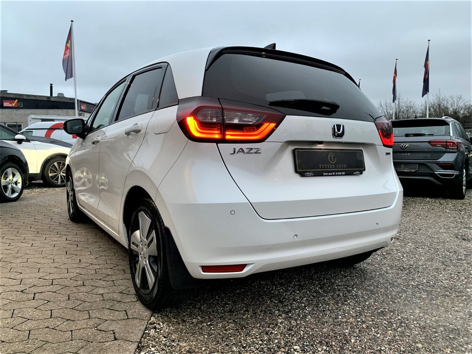 Honda Jazz 1,5 i-MMD Executive eCVT 5d