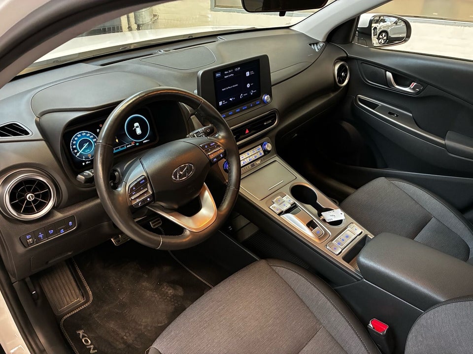 Hyundai Kona 39 EV Select 5d