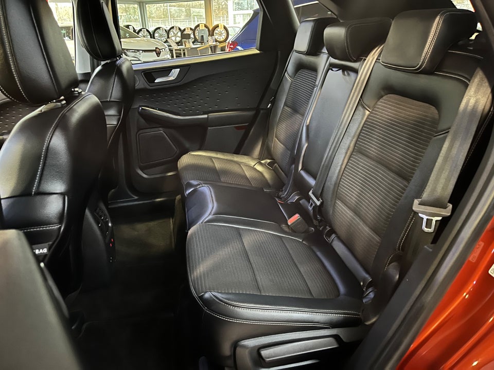 Ford Kuga 2,5 PHEV Titanium X CVT 5d