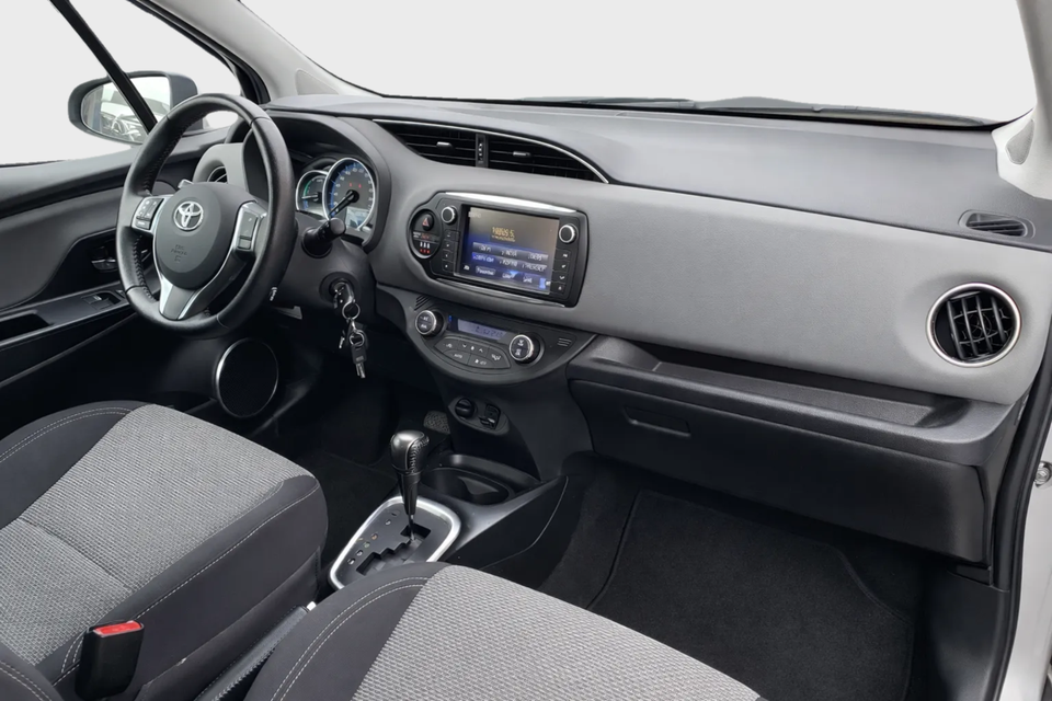 Toyota Yaris 1,5 Hybrid H1 e-CVT 5d