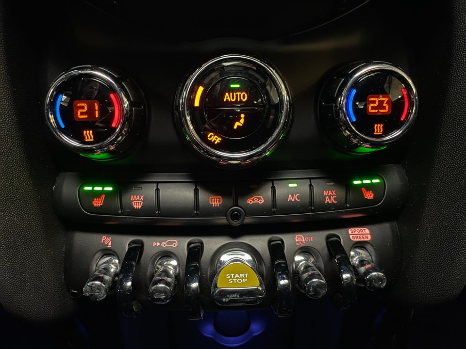MINI Cooper SE Maximise 3d