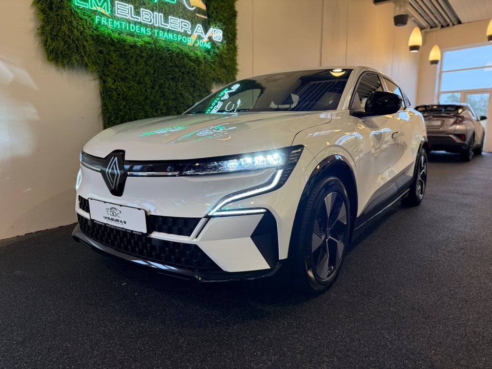 Renault Megane E-Tech 40 Equilibre 5d