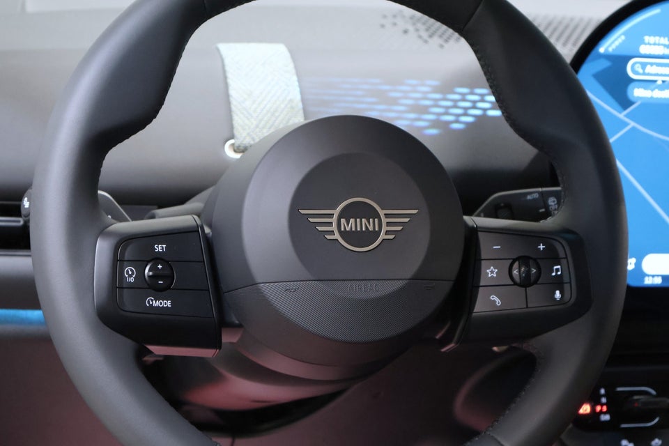 MINI Aceman SE Essential Trim XS 5d