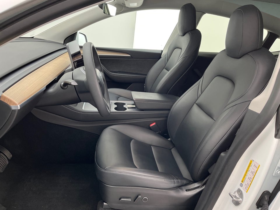 Tesla Model Y Long Range AWD 5d