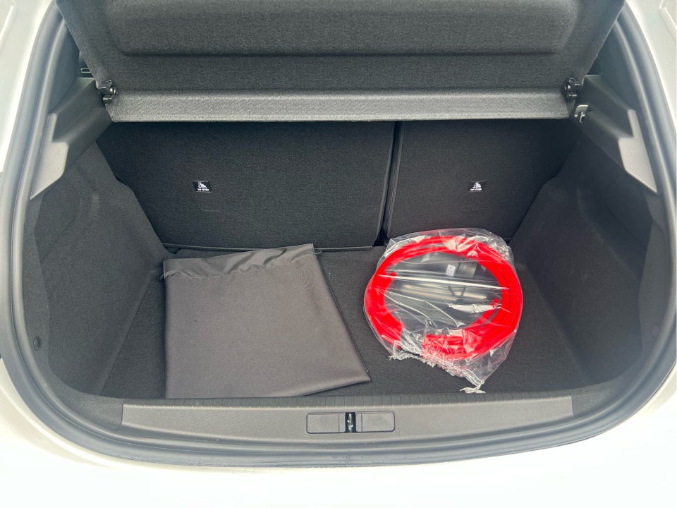 Peugeot e-208 54 GT 5d