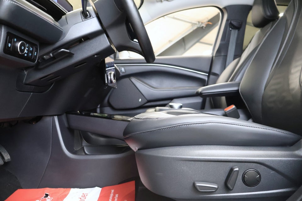 Ford Mustang Mach-E 75 Standard Range AWD 5d