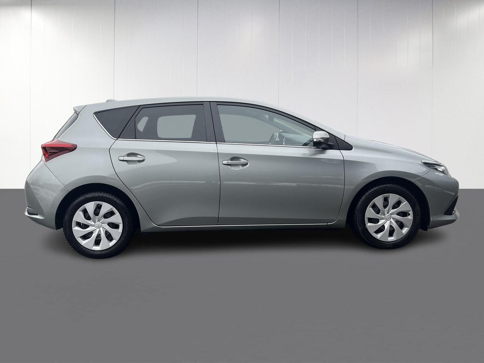 Toyota Auris 1,2 T T2 Comfort 5d