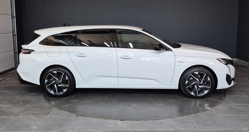 Peugeot 308 1,6 Hybrid Allure Pack SW EAT8 5d