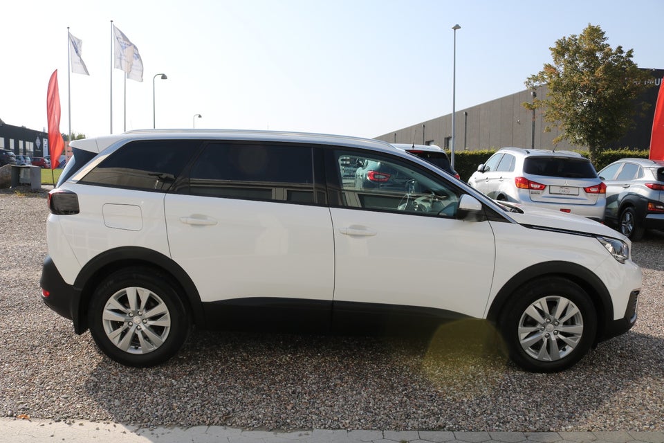 Peugeot 5008 1,5 BlueHDi 130 Strike 7prs 5d