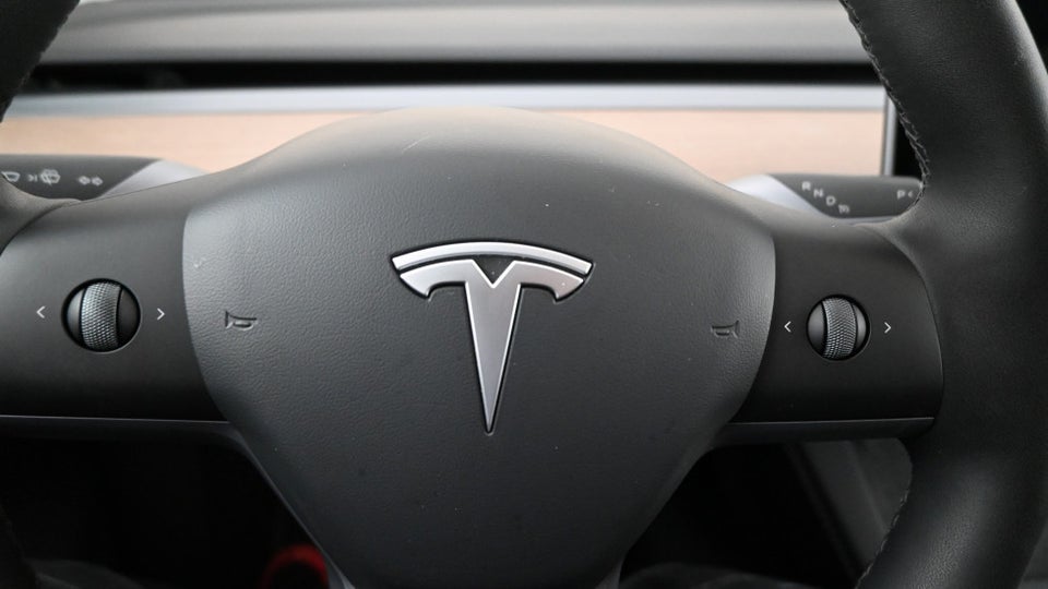 Tesla Model Y Performance AWD 5d