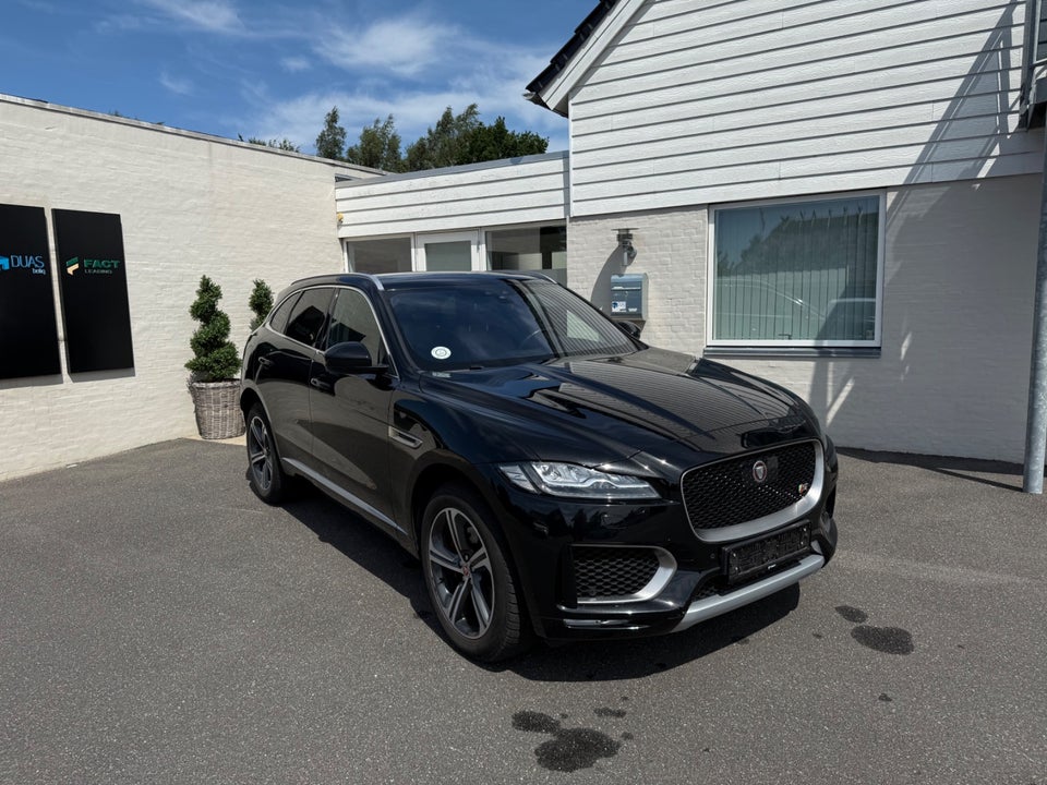 Jaguar F-Pace 3,0 D300 S aut. AWD 5d