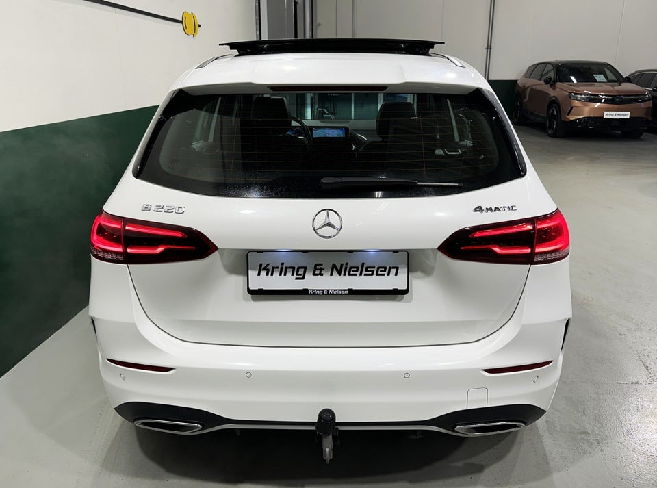 Mercedes B220 2,0 AMG Line aut. 4Matic 5d