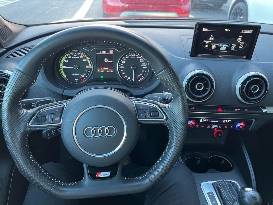 Audi A3 1,4 TFSi 150 S-line Sportback 5d