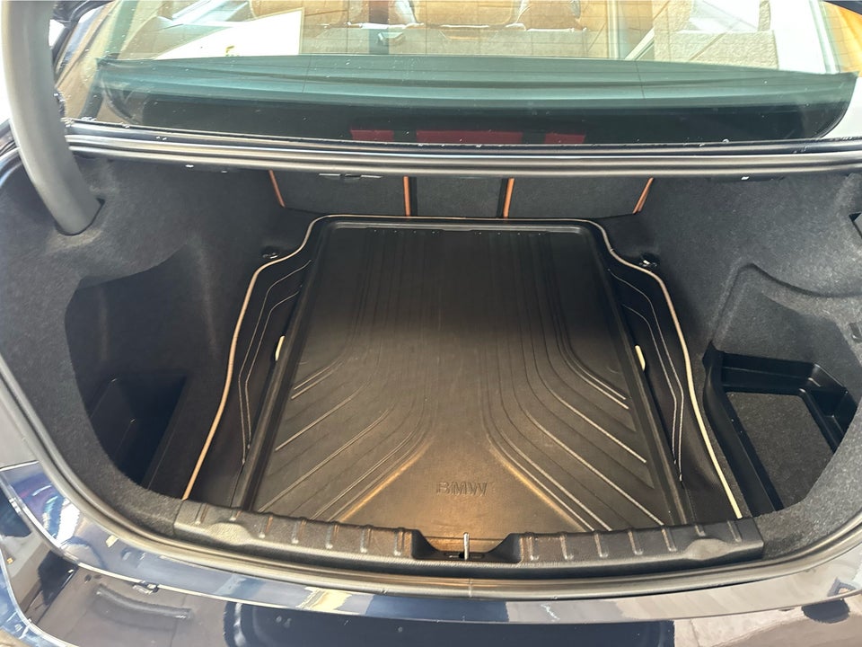 BMW 320i 2,0 aut. 4d