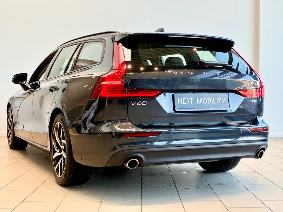 Volvo V60 2,0 T5 250 Momentum aut. 5d