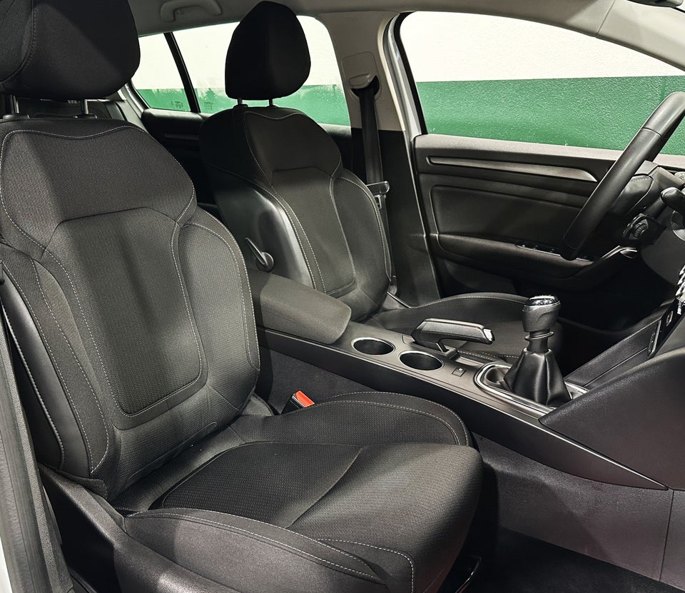 Renault Megane IV 1,3 TCe 140 Zen Sport Tourer 5d