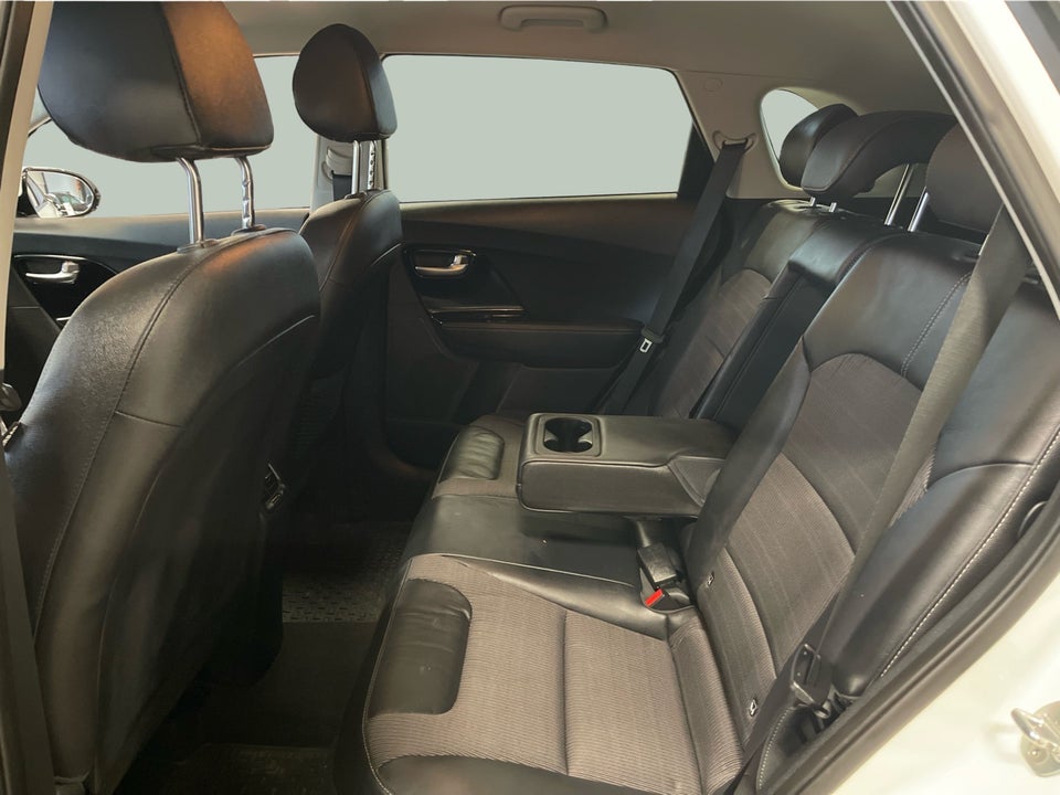 Kia Niro 1,6 PHEV Advance DCT 5d