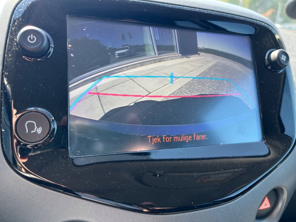 Toyota Aygo 1,0 VVT-i x-press x-shift 5d