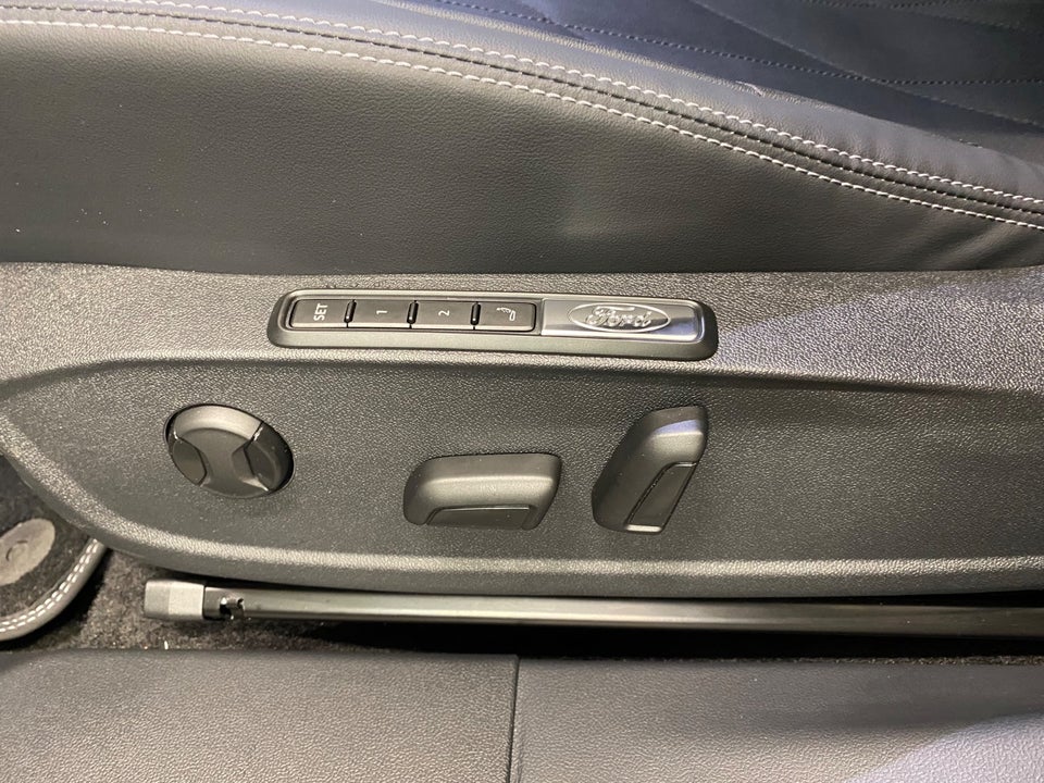 Ford Capri 82 Premium Extended Range 5d