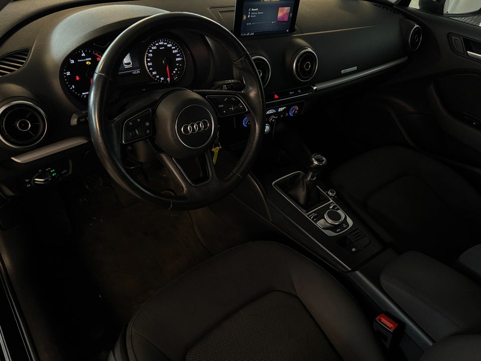 Audi A3 1,6 TDi 110 Sportback 5d