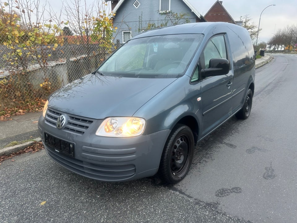 VW Caddy 1,9 TDi Life 4d