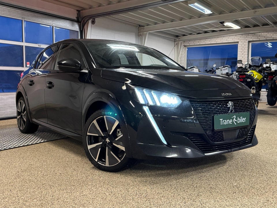 Peugeot e-208 50 GT 5d