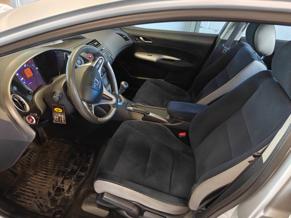 Honda Civic 1,8 Sport 5d