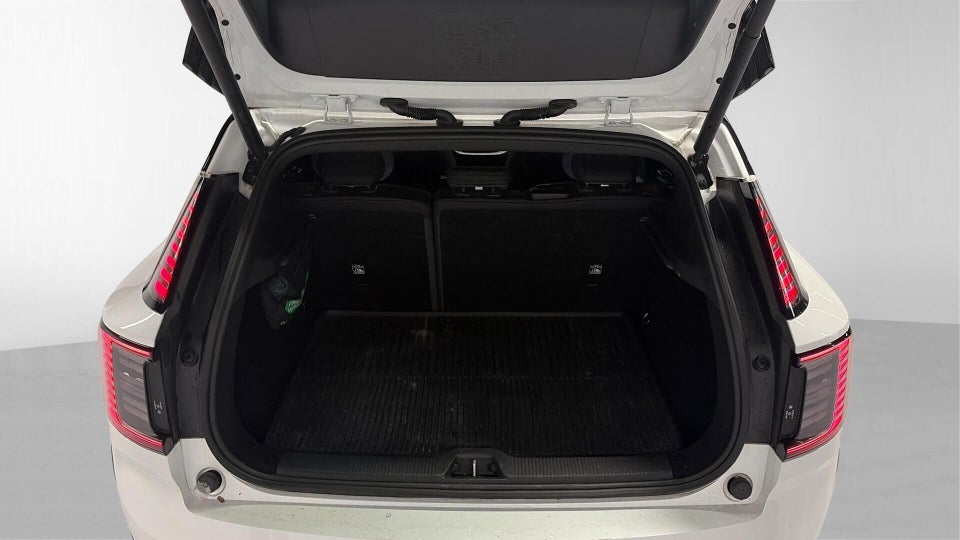 Volvo EX30 Extended Range Plus 5d