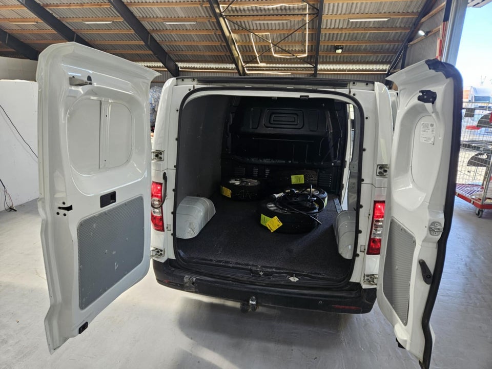 Maxus e-Deliver 3 52 Cargo Van SWB