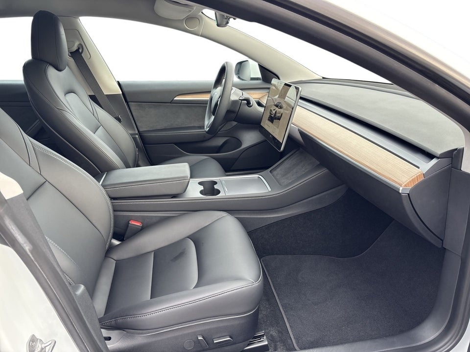 Tesla Model 3 RWD 4d