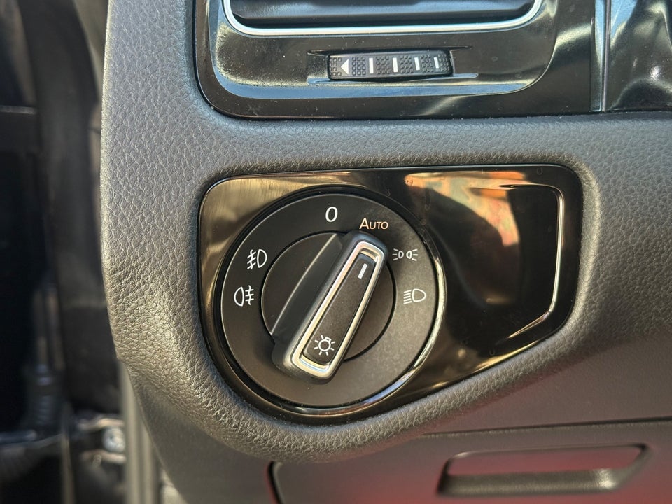 VW Golf VII 1,5 TSi 150 Highline Variant DSG 5d