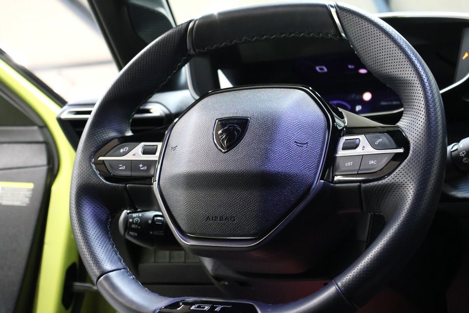 Peugeot e-208 54 GT 5d