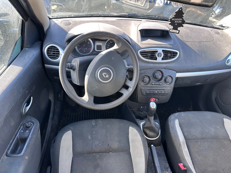 Renault Clio III 1,2 16V Authentique Sport Tourer 5d