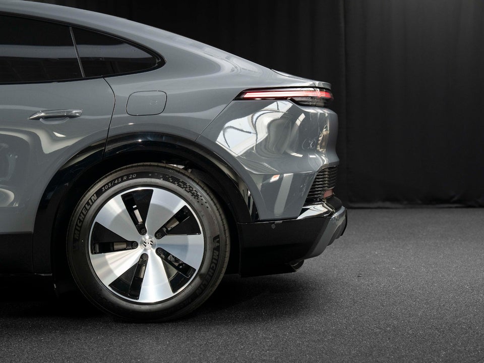 Porsche Cayenne Electric Coupé 5d