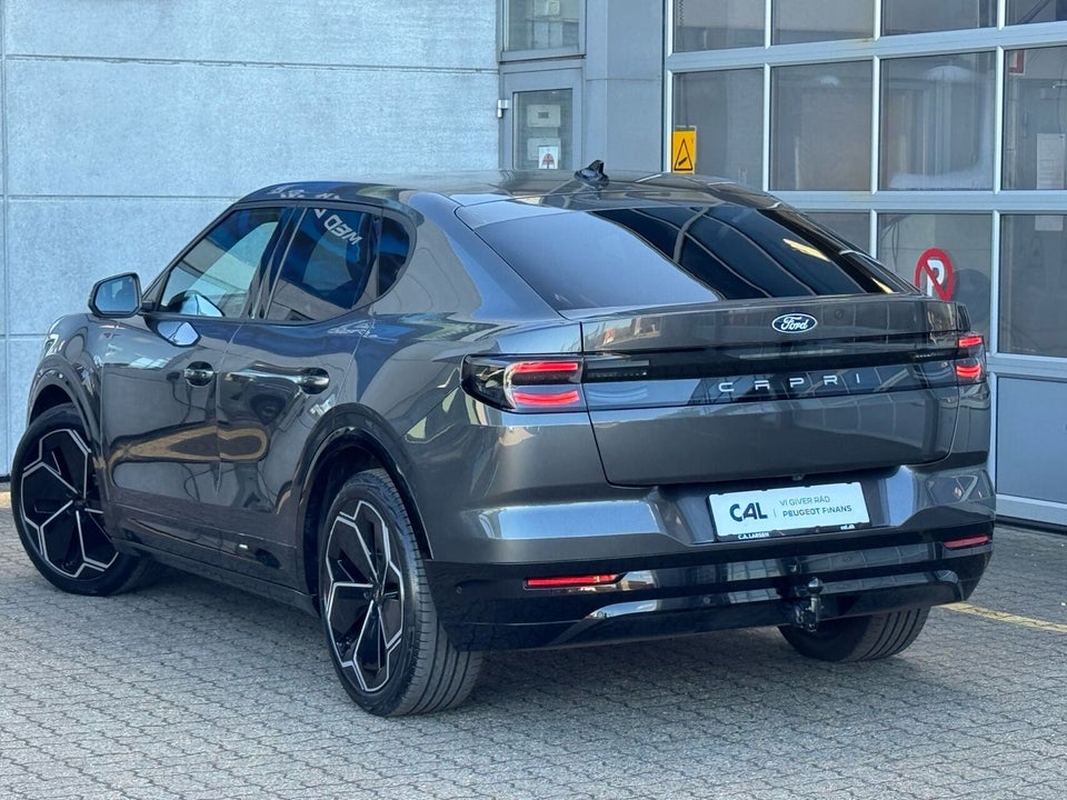 Ford Capri 77 Premium Extended Range 5d