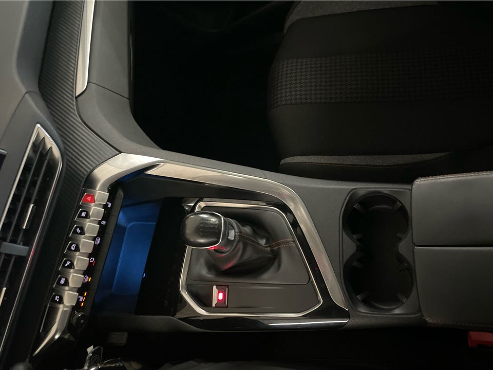 Peugeot 3008 1,2 e-THP 130 Active 5d