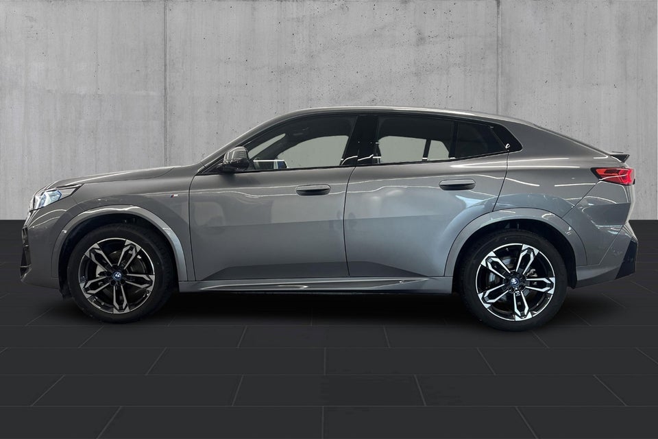 BMW iX2 eDrive20 M-Sport 5d