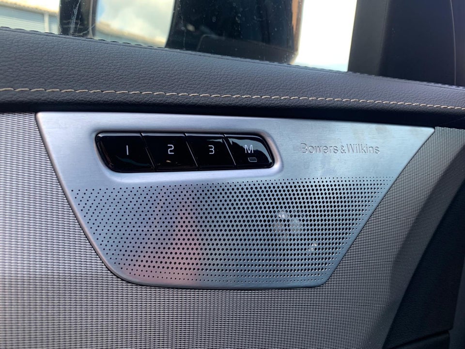 Volvo XC90 2,0 T8 ReCharge R-Design aut. AWD 7prs 5d