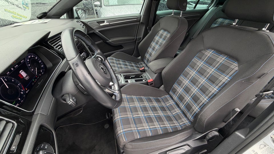 VW Golf VII 1,4 GTE DSG 5d