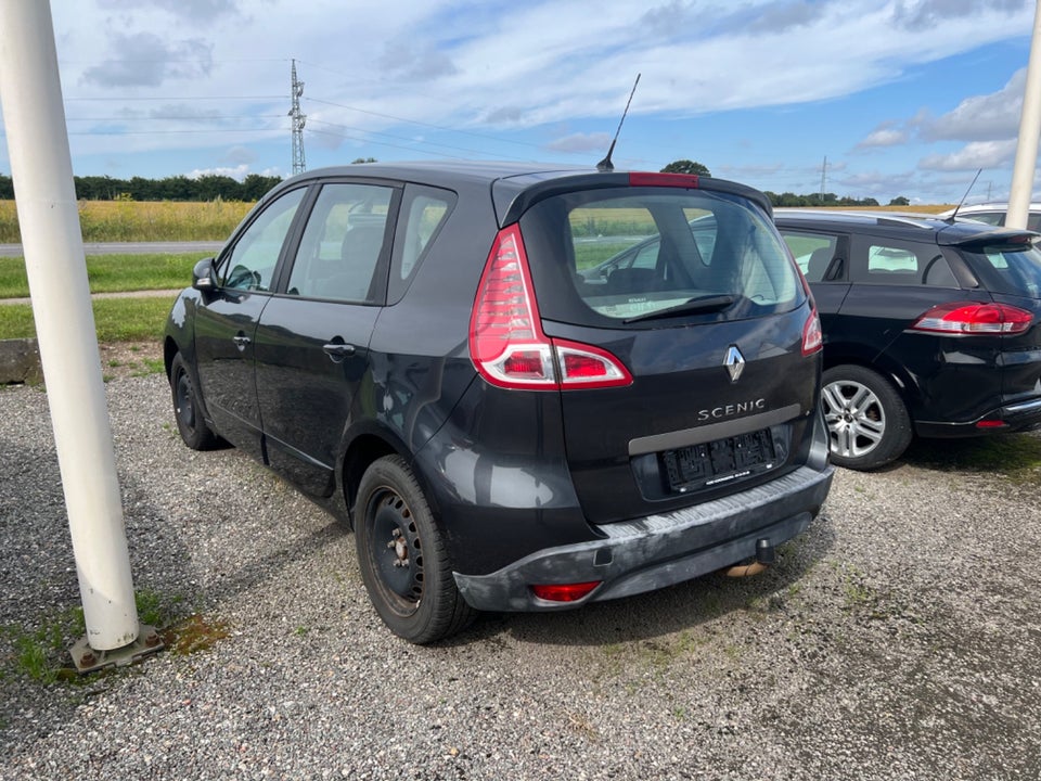 Renault Scenic III 1,6 16V Authentique 5d