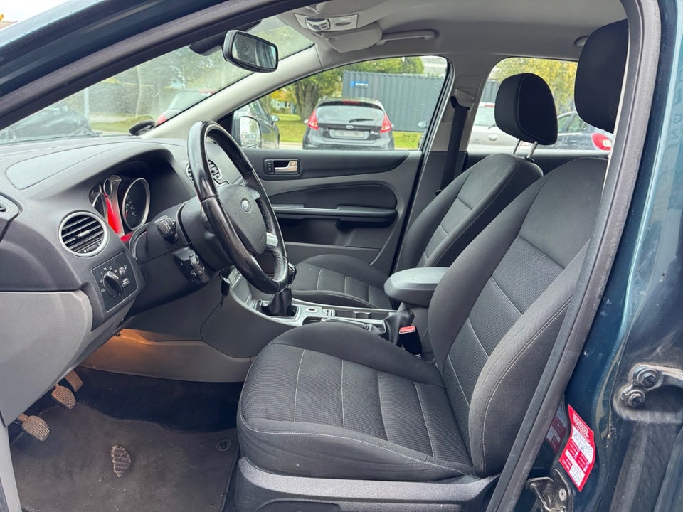 Ford Focus 1,6 Titanium 5d