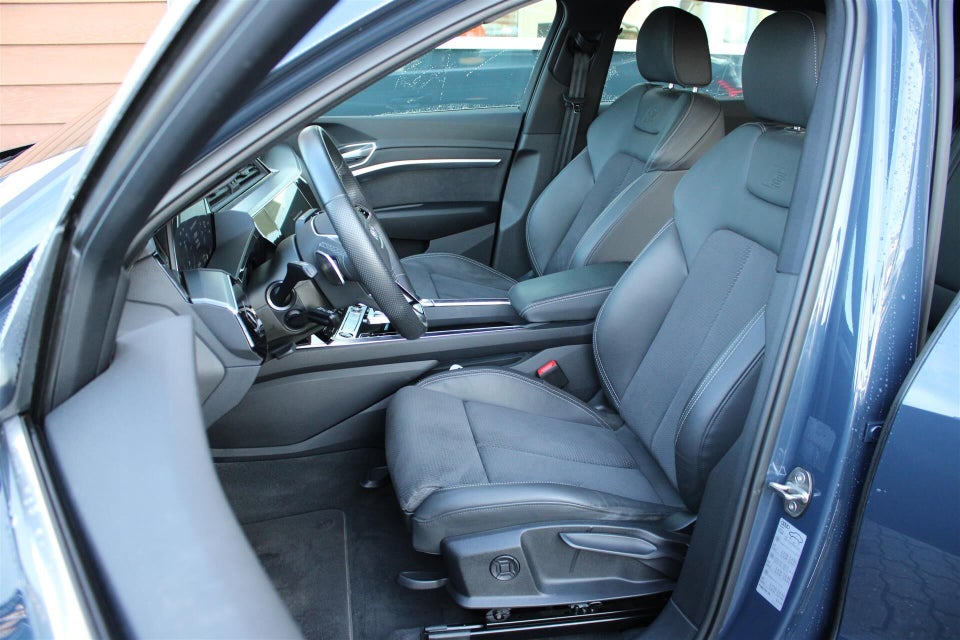 Audi e-tron 55 S-line Sportback quattro 5d