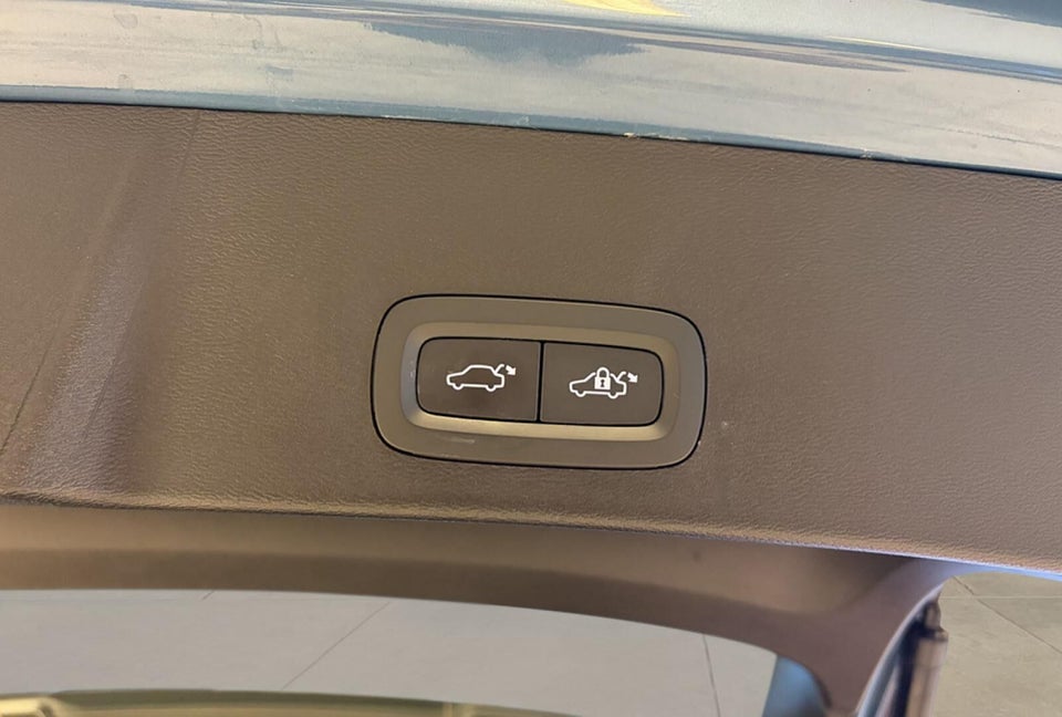 Volvo XC40 P6 ReCharge Plus 5d