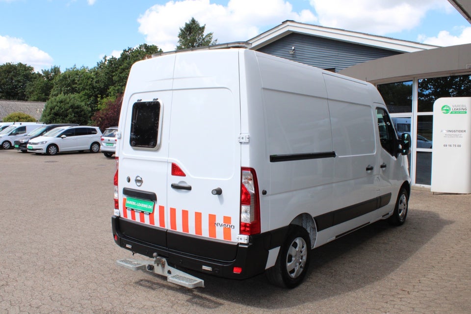 Nissan NV400 2,3 dCi 150 L2H2 Kassevogn