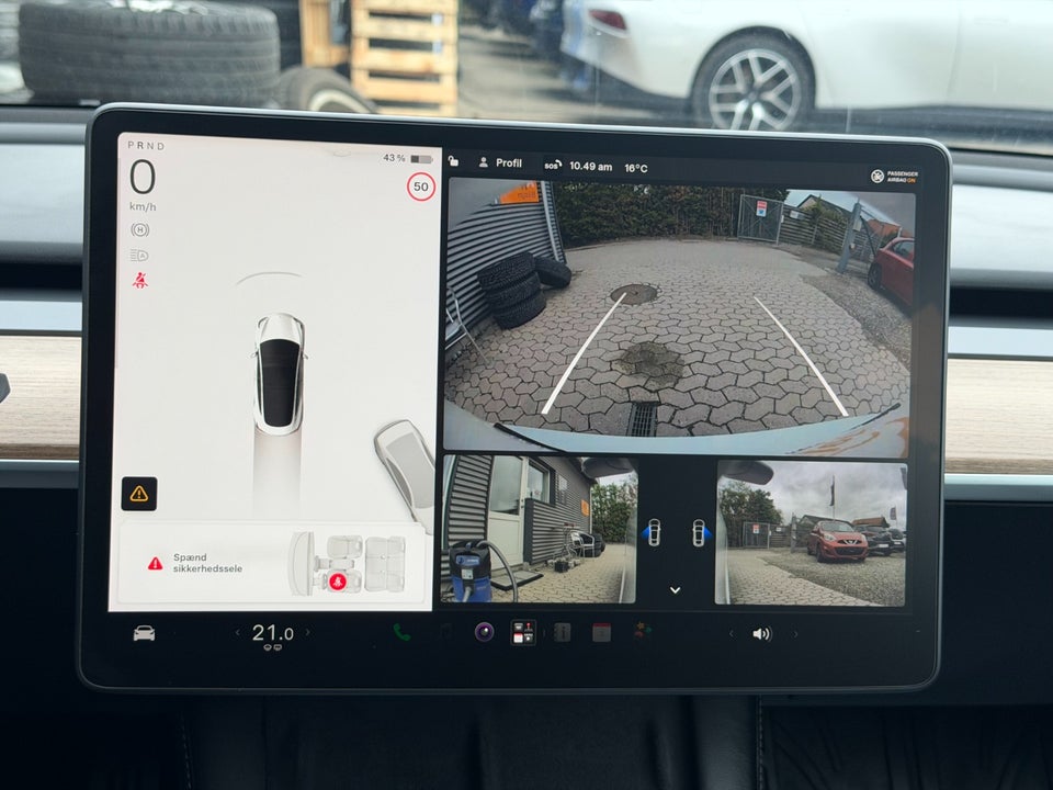 Tesla Model 3 Long Range AWD 4d