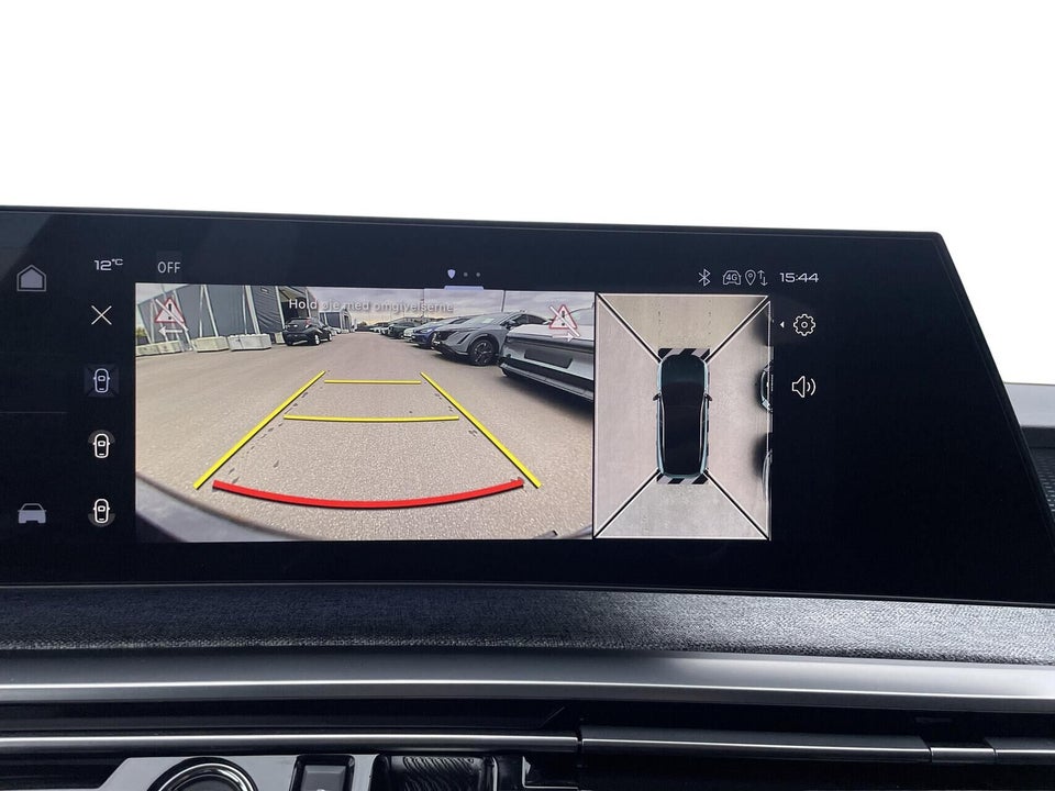 Peugeot e-3008 77 GT 5d