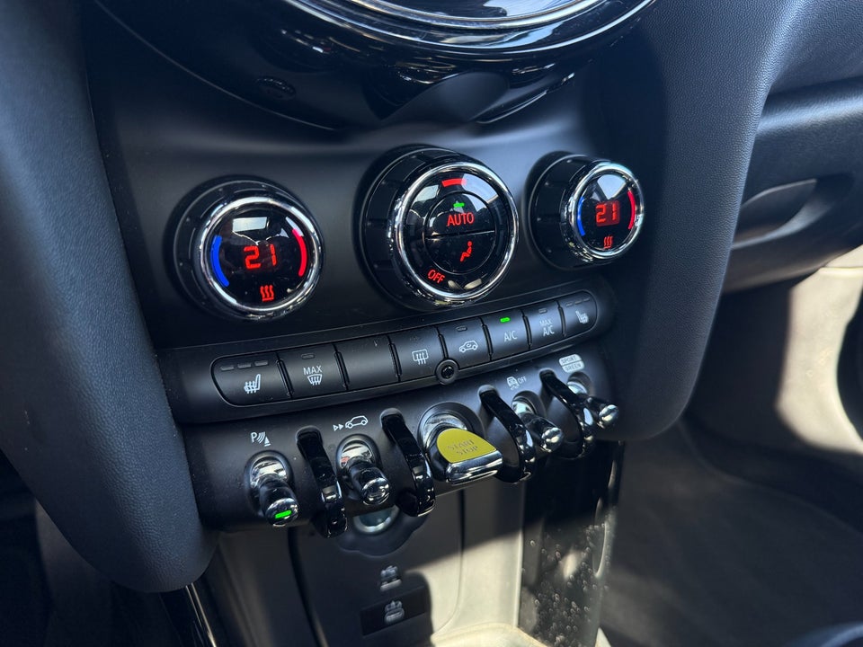 MINI Cooper SE Resolute Edition 3d