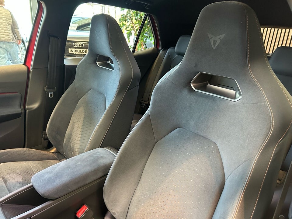 Cupra Born 58 e-Boost Dinamica Pack High 5d