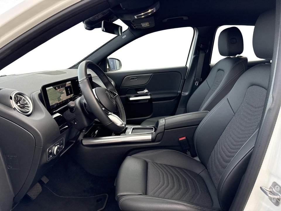 Mercedes EQA300 Progressive 4Matic 5d