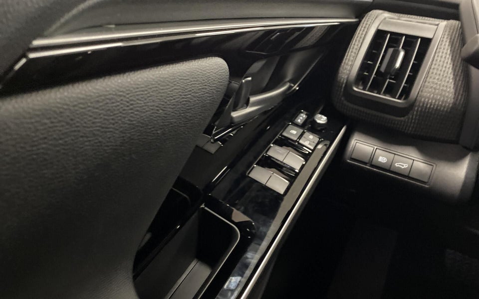 Toyota bZ4X 73 Executive 5d